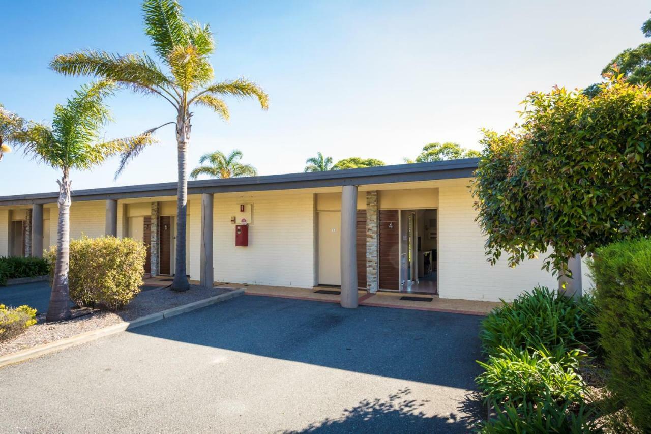 Black Dolphin Motel & Apartments Merimbula Buitenkant foto