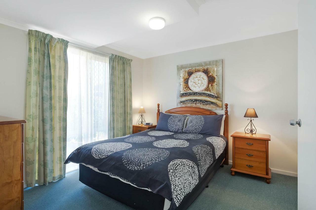 Black Dolphin Motel & Apartments Merimbula Buitenkant foto