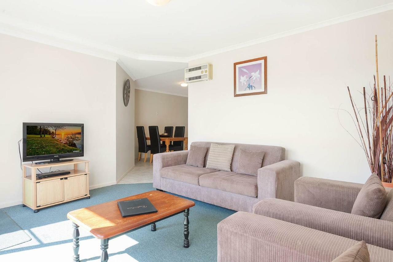 Black Dolphin Motel & Apartments Merimbula Buitenkant foto